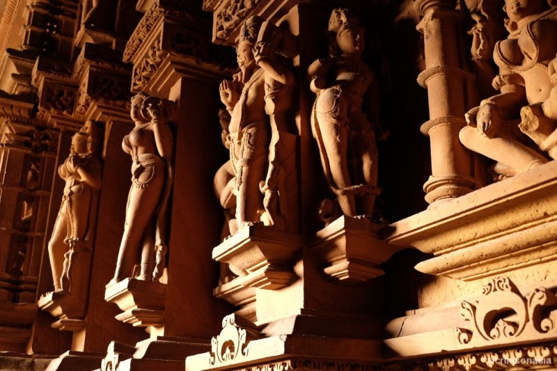 khajuraho temple complexes classic india program crimsonasia
